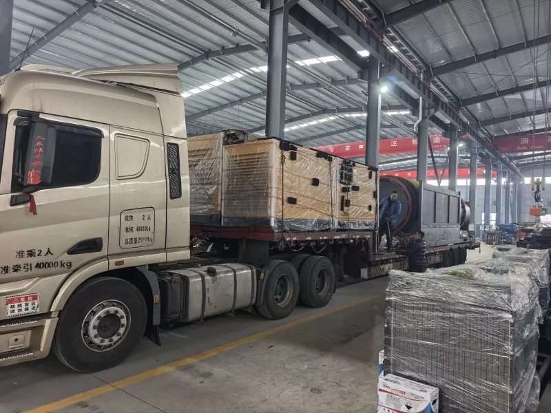 जिंकी माइनिंग मशीनरी ड्रम को अलग करने और सहायक उपकरण का एक बैच रूस भेजती है