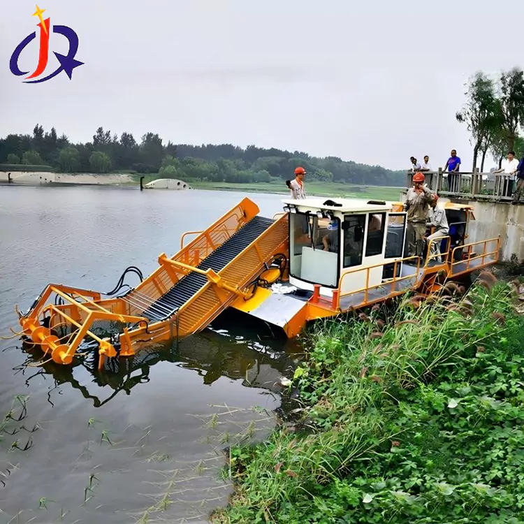 जलकुंभी और डकवीड कटर नाव